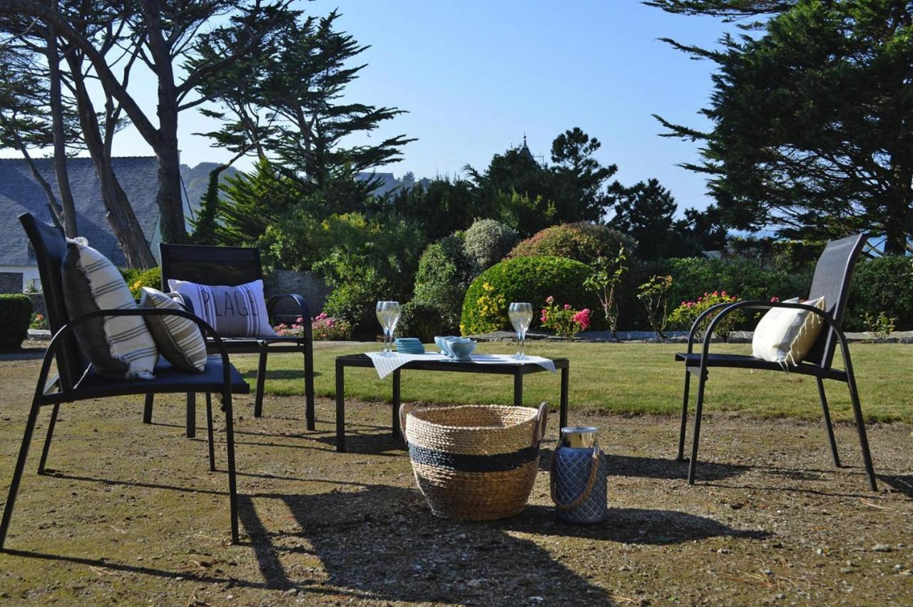 Villa In Locquirec With Garden Exterior foto